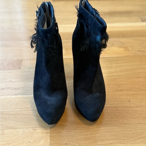Michael Kors Elegant Black Feather Ankle Boots - Picture 2 of 13